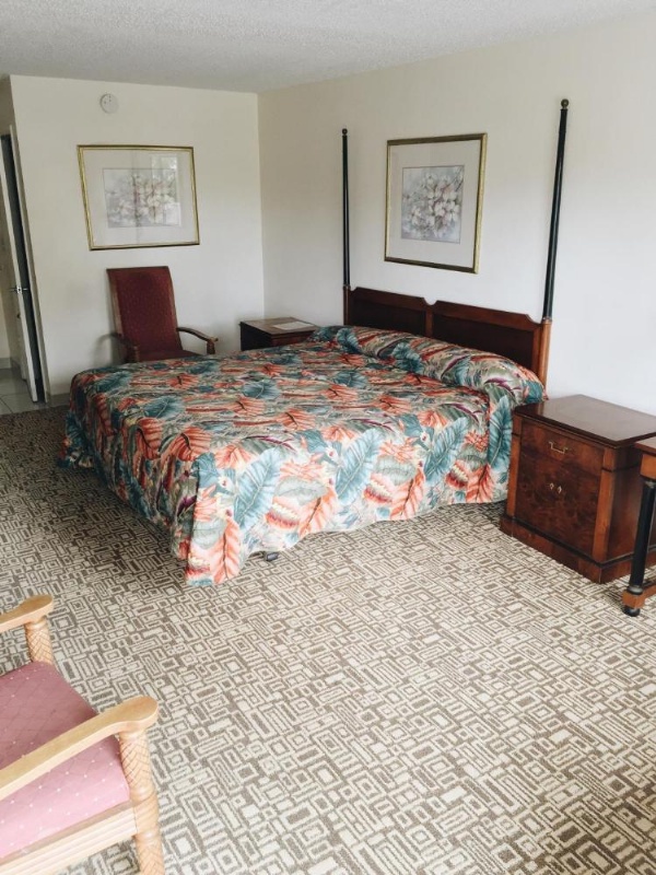 Red Carpet Inn Kissimmee image 21